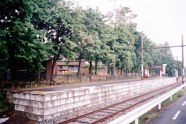 熊本電気鉄道０１－１３電波高専前 1996.jpg