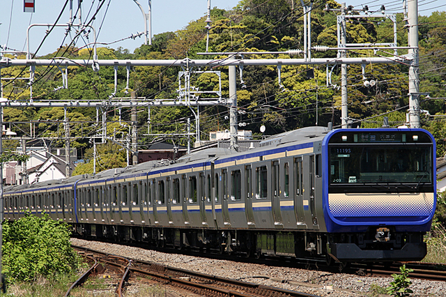 横須賀線Ｅ２３５系１０００番台.jpg