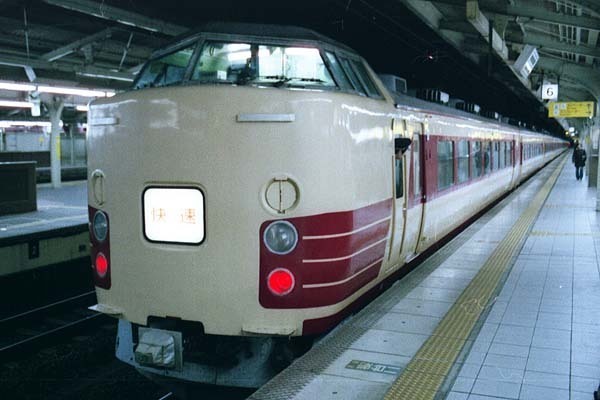 №121 名古屋夜行日帰り 「昭和レトロカラー」撮りたかったなあ