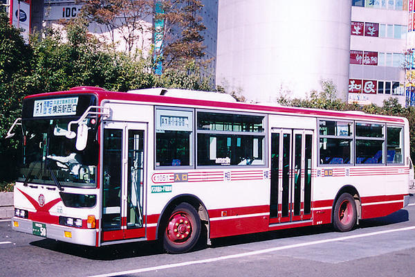 №746 まもなく引退 相鉄バス旧塗装復刻車: 絶対！乗り物中心主義