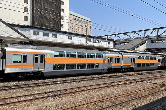 中央線快速グリーン車.jpg